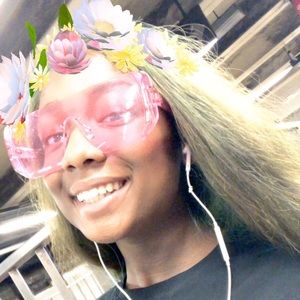 Meet your Posher, Destiny